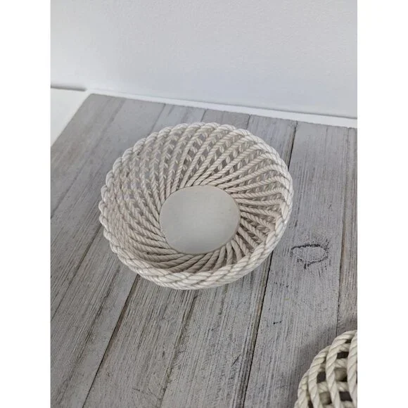 Vintage Woven Basket Weave Ceramic Covered Triniket Dish Roses Spain White Pink - Picture 6 of 9